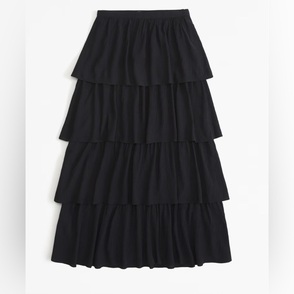 Abercrombie and Fitch tiered crinkle maxi skirt - Picture 1 of 3